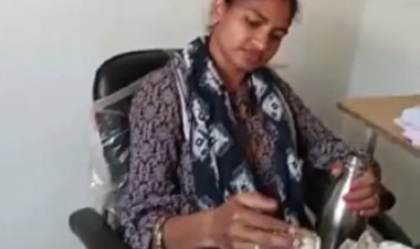 रिश्वत लेने पर महिला पटवारी सस्पेंड