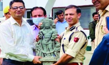 दुर्लभ मूर्ति: बडगाम में 1200 वर्ष पुरानी भगवान विष्णु की प्रतिमा मिली