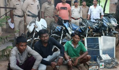 पुलगांव पुलिस ने मोटरसाइकिल तथा सोलर पैनल चुराने वाले सात आरोपियों को किया गिरफ्तार