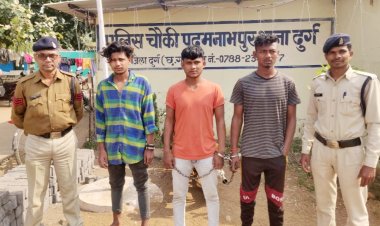 चाकू की नोक पर लूटपाट करने वाले एक अपचारी सहित चार आरोपियों को पुलिस ने किया गिरफ्तार