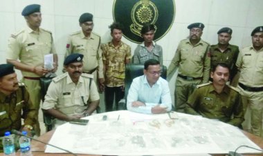 पुलिस ने किया चार मामलों का खुलासा, 5 लाख रुपए के साथ तीन पकड़ा गया