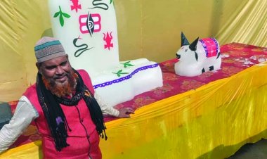 छत्तीसगढ़ के दुर्ग में हुसैन खान द्वारा बनाया बर्फ का शिवलिंग बना आकर्षण का केन्द्र