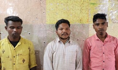 छत्तीसगढ़ के नारायणपुर पुलिस को मिली बड़ी सफलता, 3 नक्सली बैनर- बिजली वायर- बैटरी एवं आई.ई.डी. विस्फोट के साथ पकड़ा गया