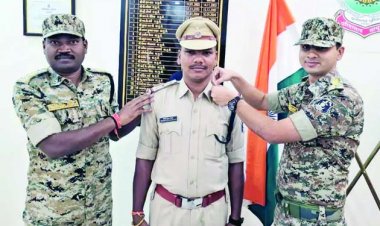 नक्सलियों को मार गिराने वाले एसआई और हेड कांस्टेबल हुए पदोन्नत