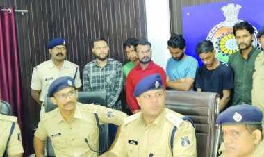 महादेव सट्टा से जुड़े 6 युवकों को पुलिस ने सेक्टर-1 पार्क में पकड़ा