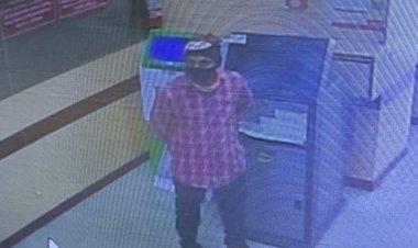 PNB बैंक में बदमाशों ने मैनेजर को गोली मारी, एक को भीड़ ने दबोचा, दूसरा फरार