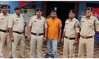 सुरक्षा गार्ड ही निकला चोर, शासकीय शराब दुकान में किये थे 9 लाख से अधिक की चोरी