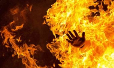 सुबह-सुबह दुकान में लगी भीषण आग, 2 बच्चे सहित 5 लोग जिंदा जले 