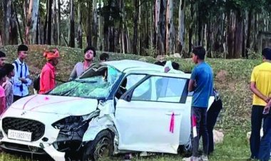 कार-बाइक में जबरदस्त भिड़ंत में पूर्व नगर पंचायत अध्यक्ष की भाभी की मौत, चार घायल