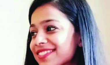 आईसीआईसीआई बैंक की इस मैनेजर को लगा शेयर बाजार का चस्का, डूबों दिए खातेदारों के 6 करोड़ रुपए और पिता के 40 लाख