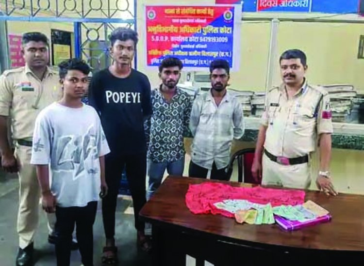 फर्मा हाउस में चल रहा था जुए का फड़, लाखों रुपए के साथ 17 जुआरी गिरफ्तार