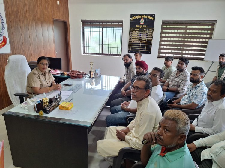 दुर्ग पुलिस की सख्ती: अब नहीं बिकेंगे अमानक ऑटो पार्ट्स और फैंसी एक्सेसरीज, दी गई चेतावनी