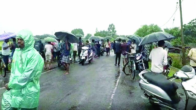 पूर्व सरपंच के बेटे की सड़क किनारे मिली लाश, हत्या की आशंका