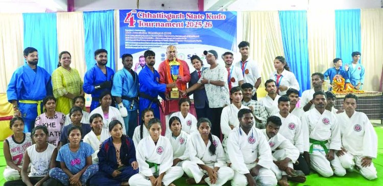 दुर्ग ग्रामीण विधायक ललित चंद्राकर ने कूडो टूर्नामेंट के विजेता खिलाड़ियों को किया सम्मानित