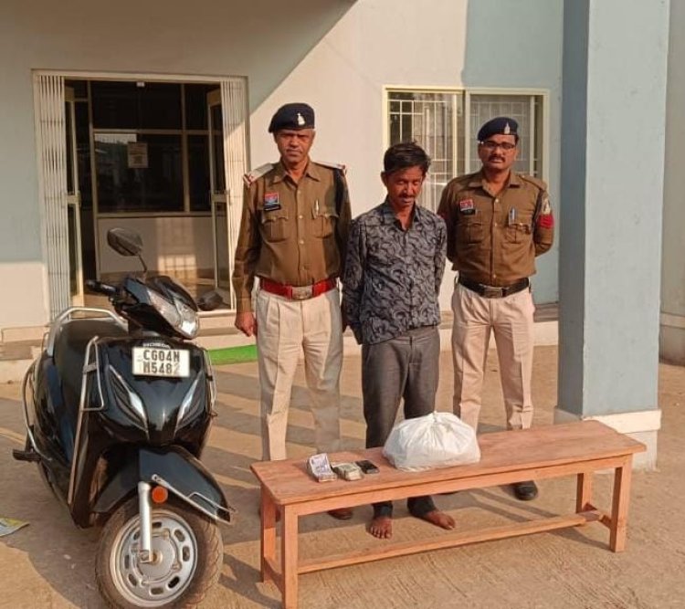 नशेड़ियों को गांजा उपलब्ध कराने वाला आरोपी गिरफ्तार, एक लाख का गांजा, 55 हजार कैश सहित 2.63 लाख रुपए का सामान जब्त 
