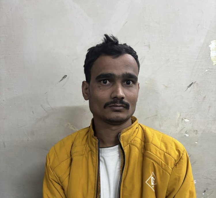 होटल क्राउड जुनवानी का मैनेजर और दो संदिग्ध महिलाएं गिरफ्तार, देह व्यापार की सूचना पर पुलिस ने मारी थी रेड