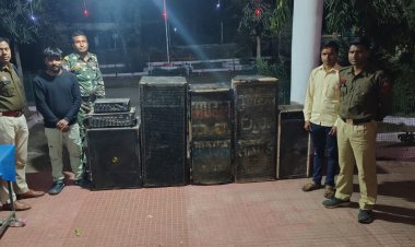 बिना अनुमति जुलूस में बज रहा था तेज डीजे, पुलिस ने साउंड सिस्टम किया जब्त