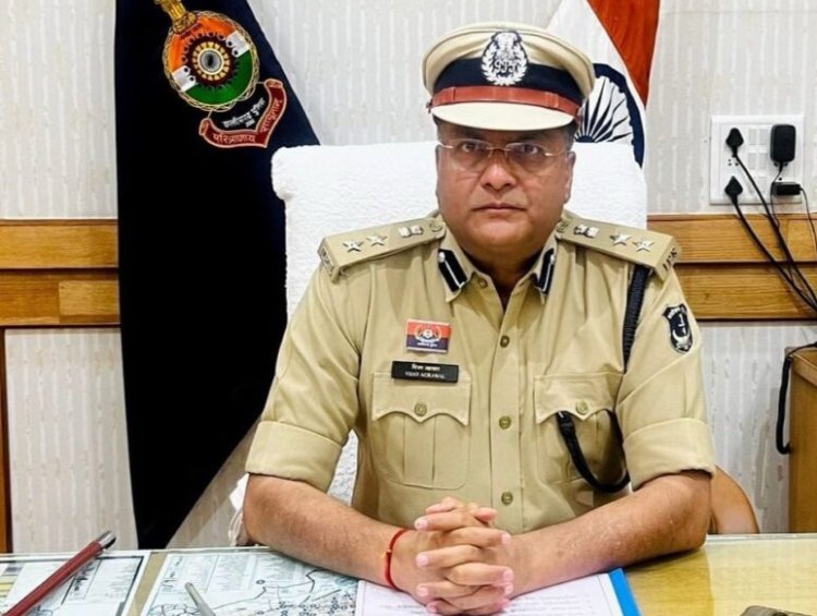 मृतक के परिजनों से 5 हजार की रिश्वत, नंदिनी थाने का प्रधान आरक्षक निलंबित