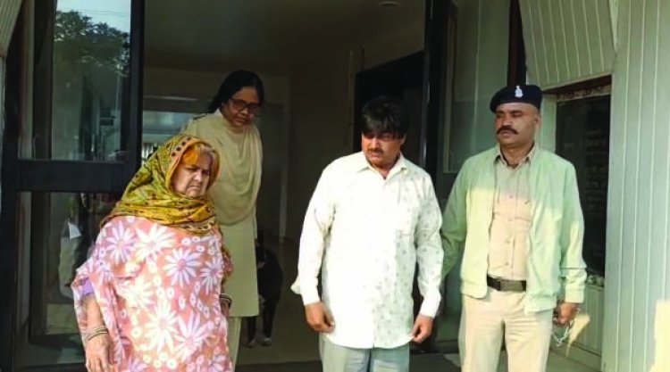 झाड़-फूंक व पूजा-पाठ के नाम पर लाखों की ठगी करने वाले गिरोह का पर्दाफाश, एक महिला और पुरुष गिरफ्तार