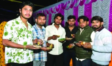 भीषण सड़क हादसा: शादी से लौट रहे छह दोस्तों की कार ट्रक से टकराई, सभी की मौत