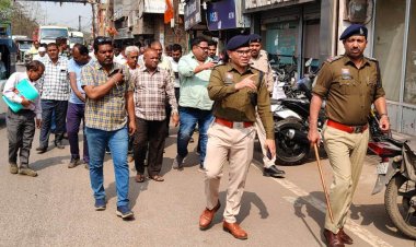 नंदनी रोड पर निगम की सख्ती: अतिक्रमण हटाया, 4 व्यापारियों पर 20 हजार का जुर्माना