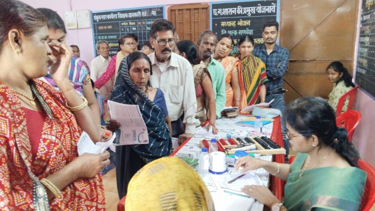 भिलाई बंगाली समाज का नि:शुल्क स्वास्थ्य शिविर, विशेषज्ञ डॉक्टरों ने की सैकड़ों मरीजों की जांच