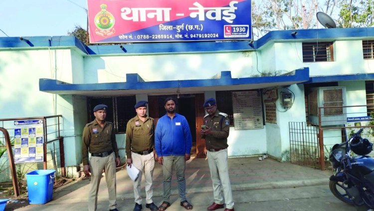 CSVTU में 9.44 लाख की फीस घोटाला: पीएचडी शोधार्थियों से नकद वसूली कर फर्जी रसीद देने वाला आरोपी कनिष्ठ सलाहकार गिरफ्तार