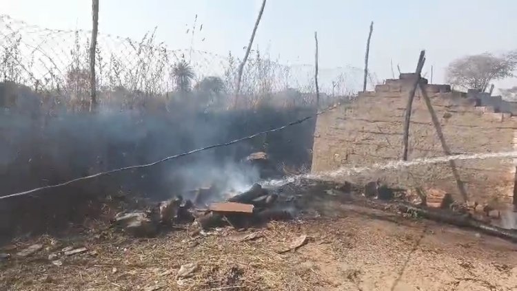 मोरिद गांव में आग का कहर: पैरावट में लगी आग से 7 घर जले, दमकल ने दो सिलेंडर निकालकर बड़ा हादसा टाला