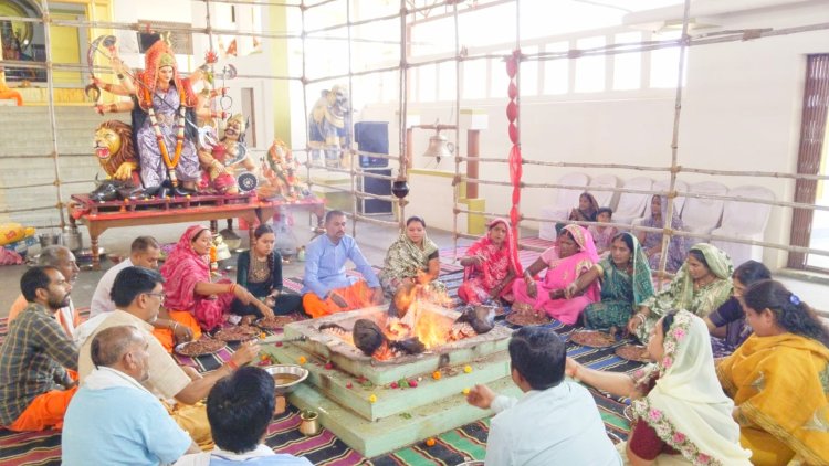 दुर्गा महायज्ञ का छठवां दिन: संत श्री माता जी ने बताया आरती का महत्व