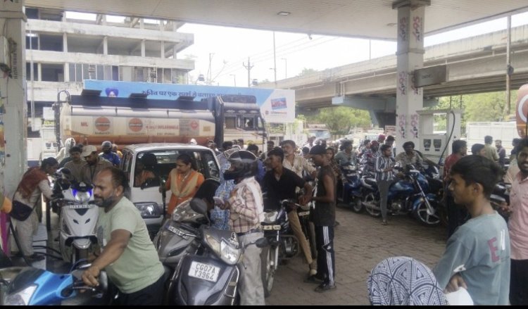 पेट्रोल-डीजल को लेकर अफवाहों पर प्रशासन सख्त, दुर्ग में 5 दिन से ज्यादा का स्टॉक मौजूद