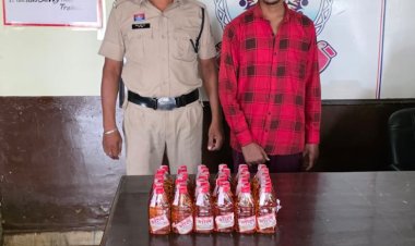 चाय-नाश्ते के ठेले से अवैध शराब बेच रहा था युवक, 45 पौवा शराब के साथ गिरफ्तार