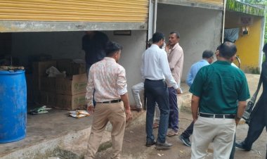 दुर्ग में नकली कीटनाशक फैक्ट्री का भंडाफोड़, कृषि विभाग की रेड