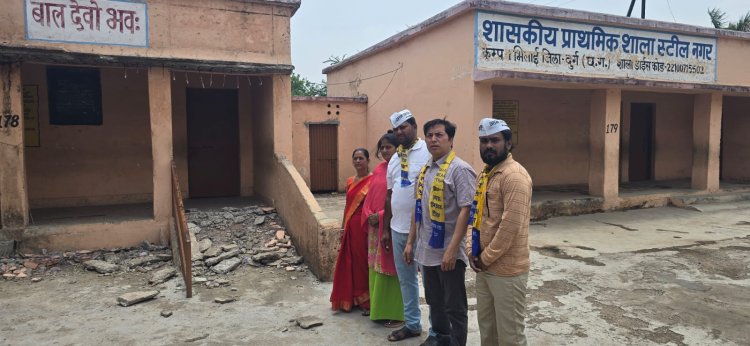 बारिश में गिरी स्कूल की छत, बच्चों के सिर पर मौत का साया, जर्जर स्कूलों पर सरकार मौन