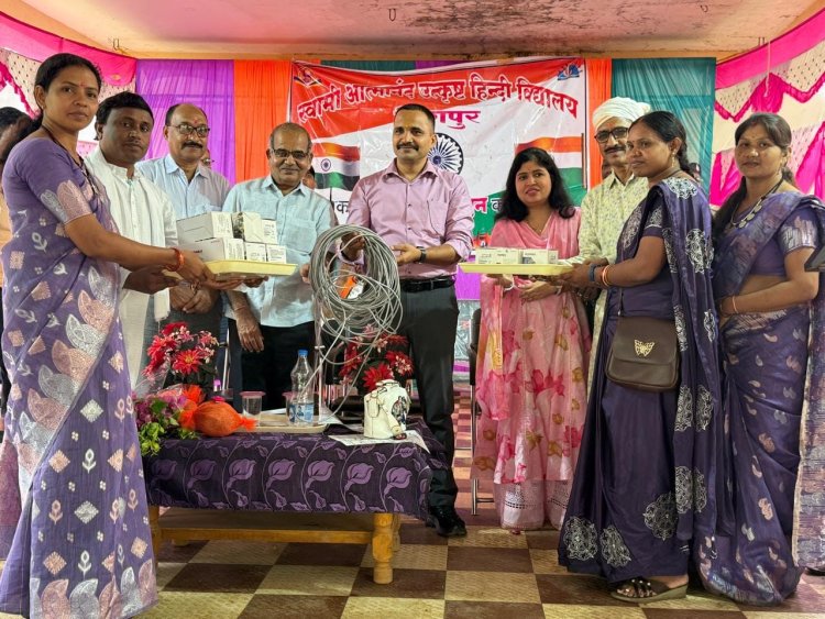 गुरु भविष्य के निर्माता, विद्यार्थी राष्ट्र के कर्णधार | शाला प्रवेशोत्सव में एसपी का प्रेरक संदेश