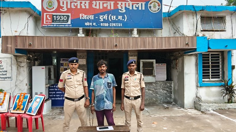 चंद्रा मौर्या तिराहा पर राहगीर से मोबाइल झपटमारी, आरोपी गिरफ्तार