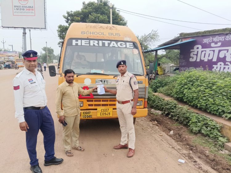 नशे में स्कूल बस चला रहे थे ड्राइवर, 2 बसें जब्त, बच्चों की सुरक्षा पर बड़ा सवाल