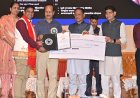 श्रेष्ठ कार्यक्रम अधिकारी सम्मान से नवाजे गए सुरेश कुमार ठाकुर