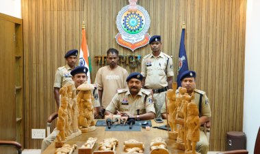 आर्ट स्टूडियो से चोरी हुई 12 लकड़ी की मूर्तियां बरामद, आरोपी गिरफ्तार