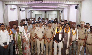 पुलिस विभाग से सेवानिवृत्त हो रहे 6 अधिकारी-कर्मचारियों को दी भावभीनी विदाई
