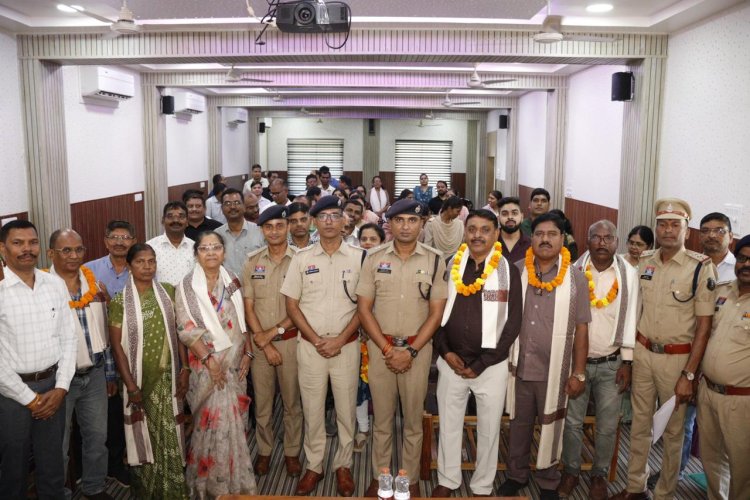 पुलिस विभाग से सेवानिवृत्त हो रहे 6 अधिकारी-कर्मचारियों को दी भावभीनी विदाई