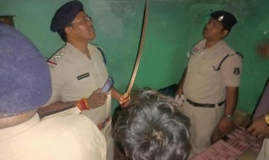 तड़के 4 बजे दुर्ग पुलिस का बड़ा सर्च ऑपरेशन, 185 जवानों ने गुंडा-बदमाशों और संदिग्धों के ठिकाने खंगाले, बड़ी संख्या में अवैध हथियार बरामद