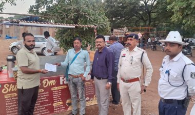 सिविक सेंटर में अवैध ठेला-गुमटियों पर निगम की कार्रवाई, चार दुकानदारों पर 15 हजार का जुर्माना