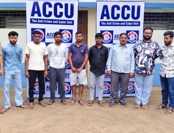 कमीशन के लालच में साइबर ठगों को बैंक खाते बेचने वाले 8 म्यूल अकाउंट धारक गिरफ्तार