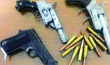 यूट्यूब से सीखा हथियार बनाना, घर में ही डाली फैक्ट्री