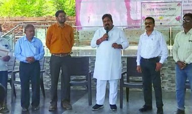 पल्स पोलियो एवं कोरोना योद्धाओं का महापौर नीरज पाल ने किया सम्मान