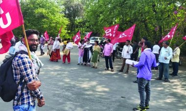प्रदर्शन को सफल बनाने यूनियन ने बांटा पर्चा