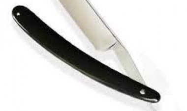 बकरी ने सब्जी विक्रेता के कुल्हे में मारा अस्तुरा, टकला और टीया ने भी दिया साथ