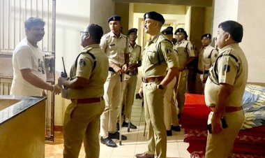 दुर्ग पुलिस की घर-घर चेकिंग अभियान शुरू