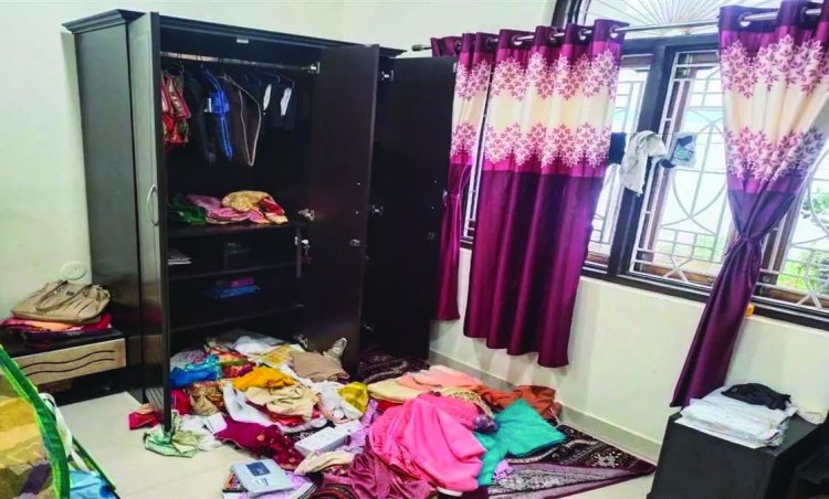 अस्पताल में भर्ती शिक्षक के घर चोरी, लाखों के सामान पार