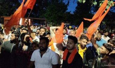 बजरंग दल ने छावनी थाना का किया घेराव, जय श्री राम बोलते हुए निकाली विशाल रैली